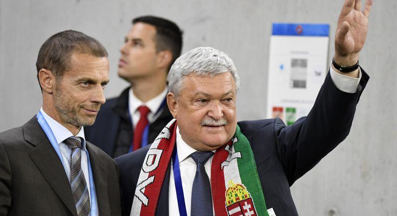 Ha Csányi Sándoron múlna, akkor mindenhol a Nagy-Magyarország térképet használnánk