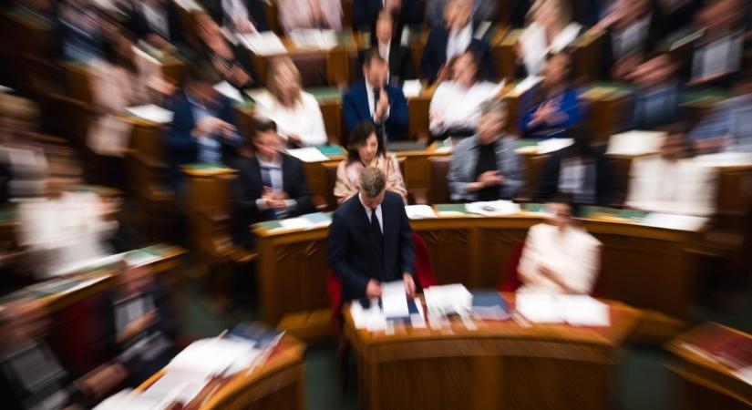 Financial Times: Magyar Péter kormánya pillanatok alatt bontja le az Orbán-rendszert