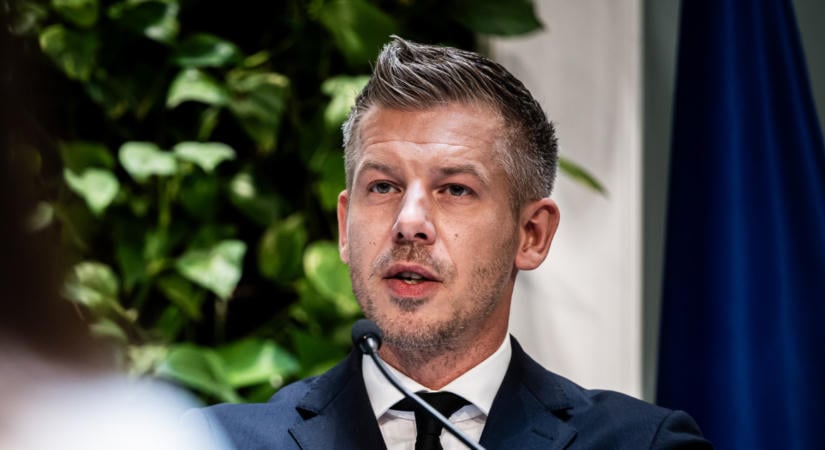 Hazaárulónak nevezték Magyar Pétert Pécsen