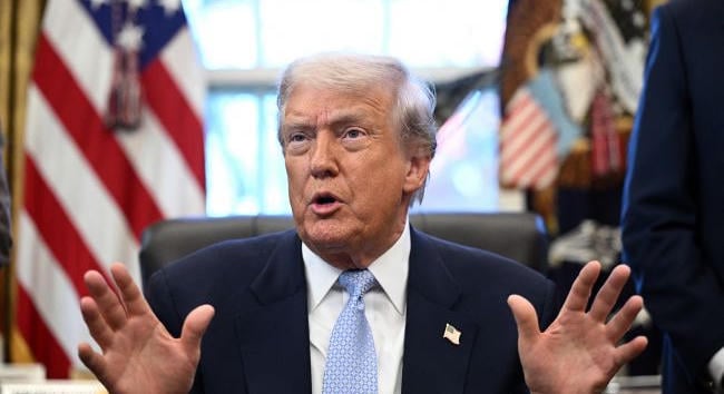 Trump szerint Oroszország „egészen normálisan viselkedik” Ukrajna kérdésében