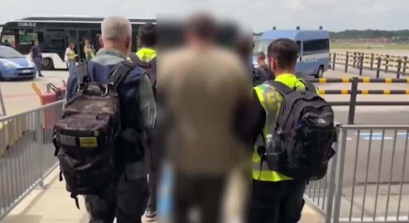 Kiutasítottak az olaszok egy moldáv trappert, aki dugót okozott az autópályán a klipforgatása miatt