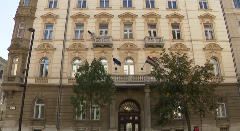 Munkaidőbotrány a Miniszterelnökségen: nem mindenki bírja az intenzív munkát