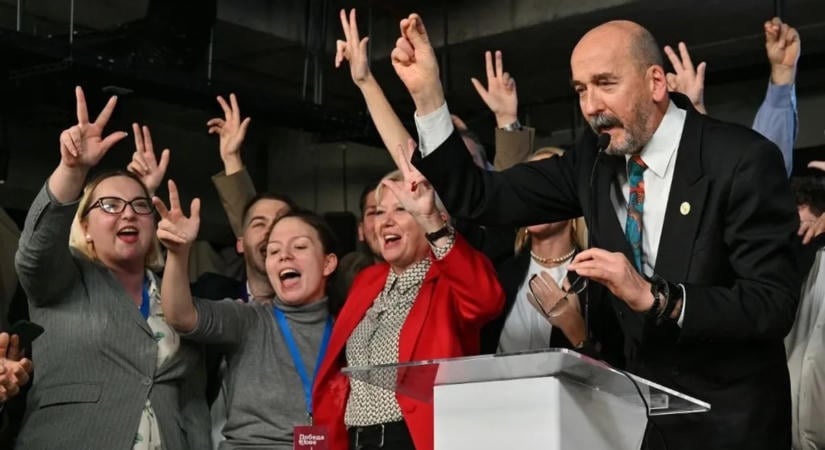 Győzelmet hirdettek Szerbiában az egyetemisták, az ország átalakítását ígérik