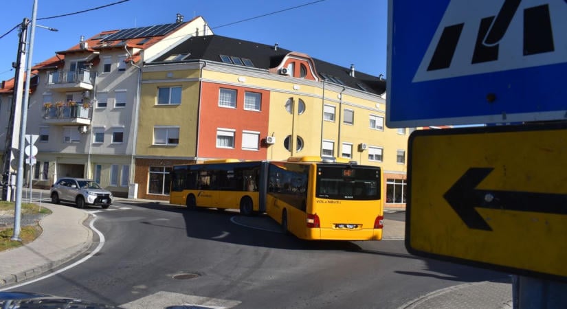Emeletes buszok jöhetnek Zalába – Vitézy Dávid bejelentése két zalai várost is érint