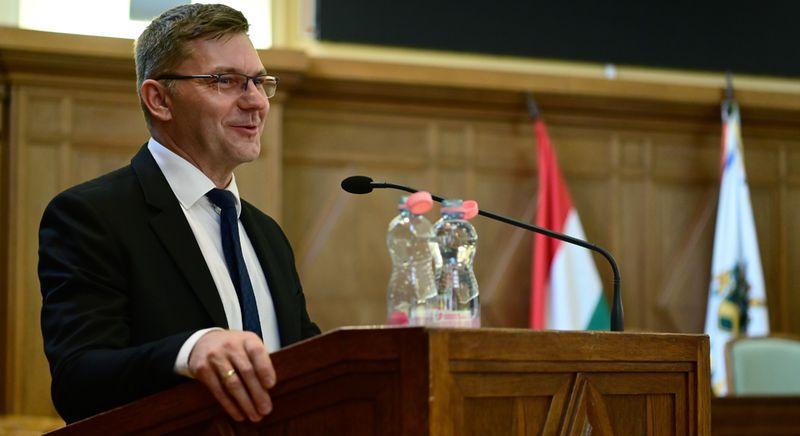 Új dékán a debreceni orvostudományi karon