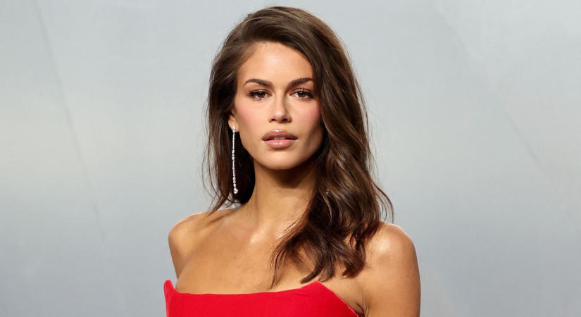Megtörte a csendet Cindy Crawford lánya  Komoly betegségéről beszélt Kaia Gerber