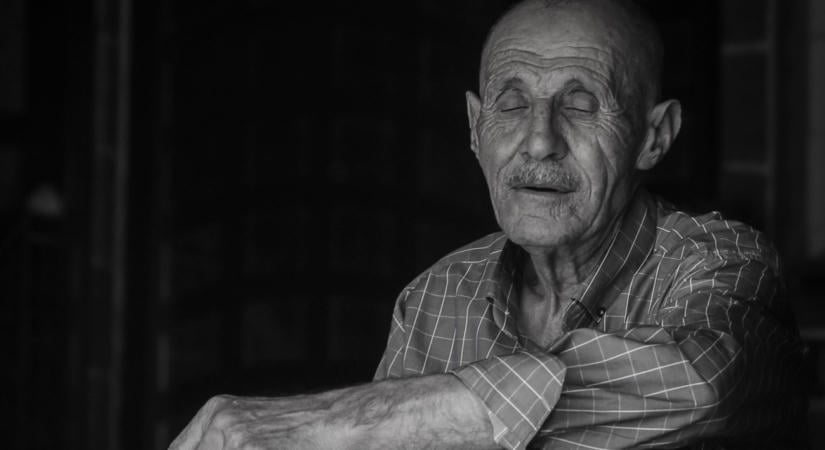 Rabszolgának adták el a magyar férfit a bankkártyájával együtt