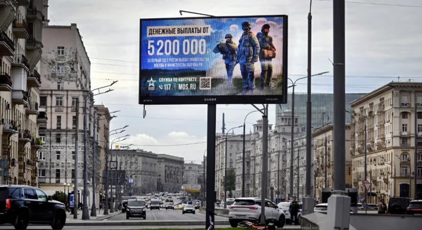 Pénzzel és útlevéllel csábítják a fehéroroszokat az orosz hadseregbe