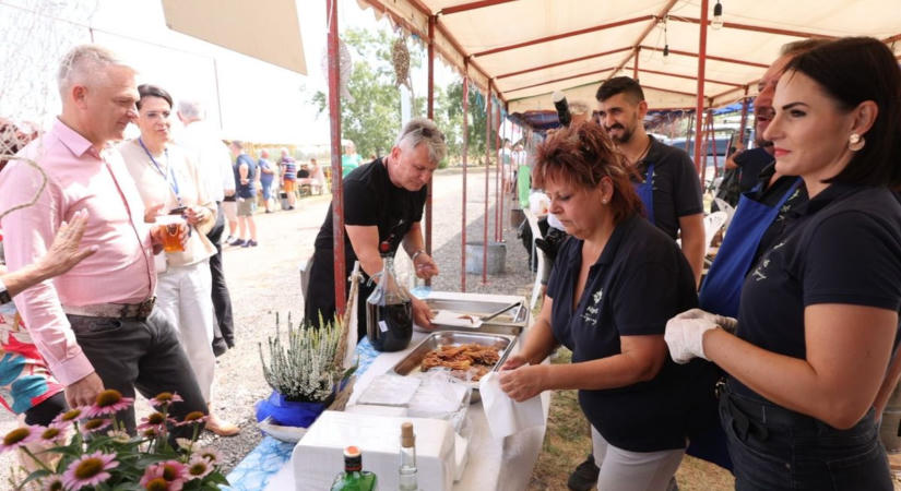 Nemzetek, ízek és közös ünneplés – erről szól a Deszki Falunapok  fotók