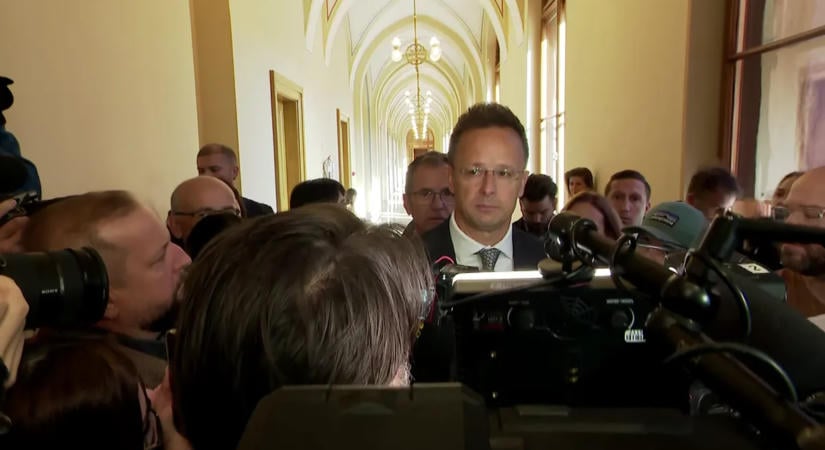 Szijjártó Péter: Tisztázni kell a félreértéseket