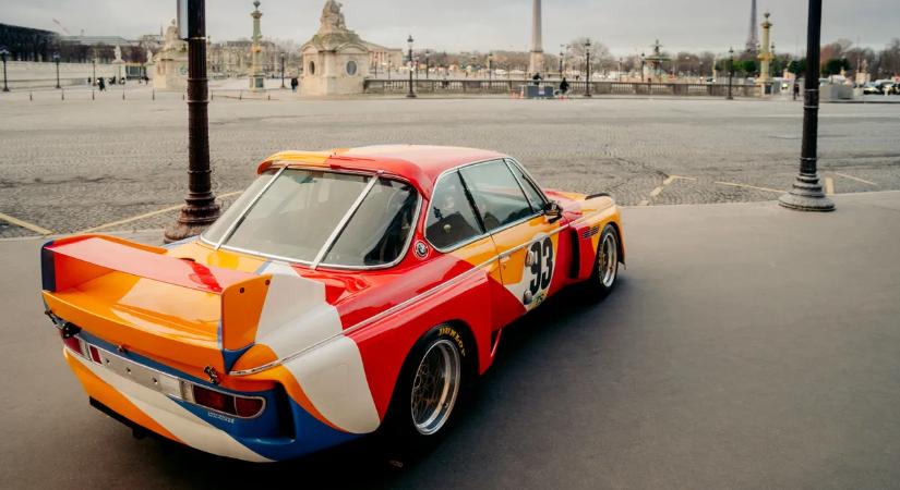 Spórolásba kezd a BMW, párizsira sem adnak pénzt!