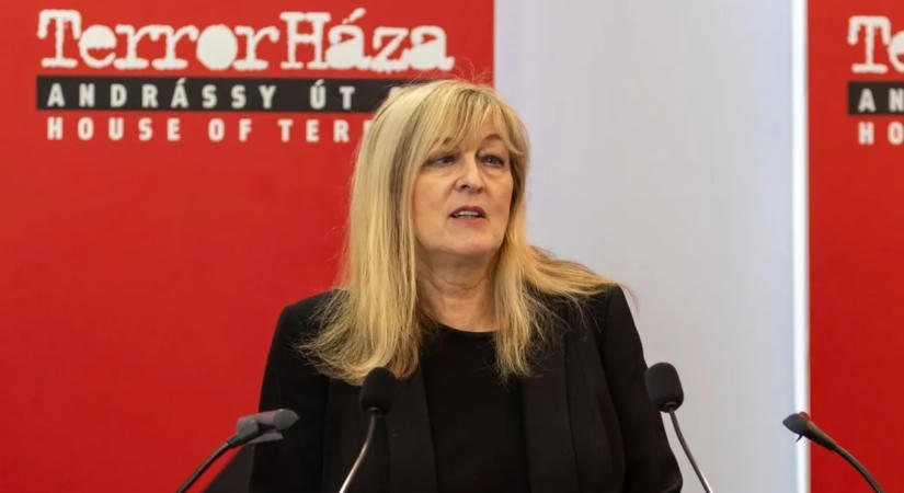 Rendőrök vonultak ki a Terror Házához – Schmidt Mária megfélemlítésről beszél
