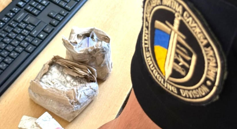 6 kg ezüstöt rejtettek el egy szemeteskukában