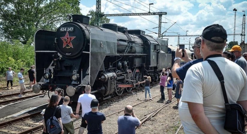 Szán helyett gőzössel suhan idén a Mikulás Egerbe - a hatalmas retróélményt érdemes felírni a naptárba