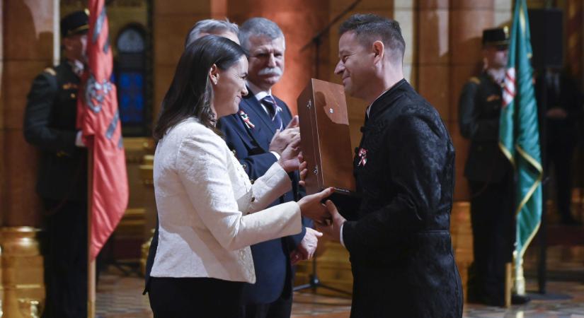 422 millió forintot adtak az adófizetők kilenc operettszövegkönyvért – Ezt tudjuk eddig az Orbán János Dénes-ügyről