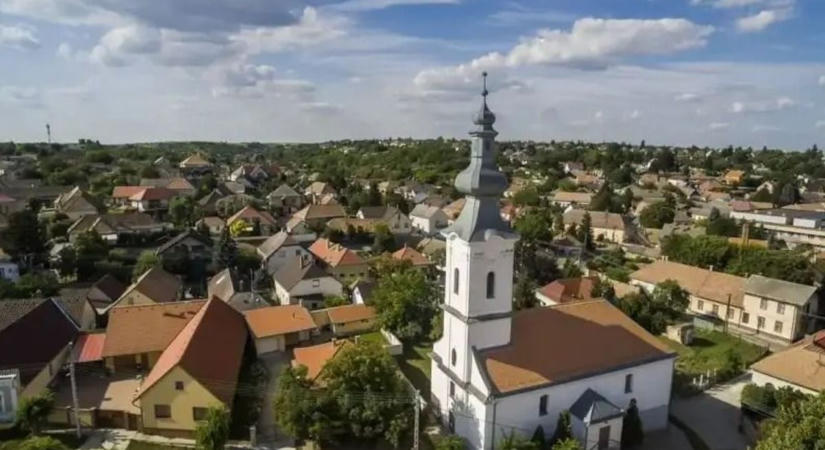 450 éves a paksi református gyülekezet – egész napos ünneppel készülnek