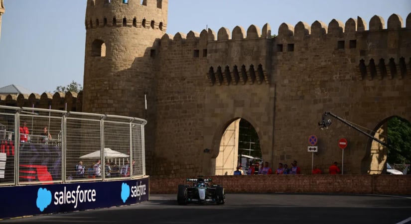 Russell folytatja a menetelést Bakiban? A McLaren előrébb lép? – Azeri Nagydíj, 3. szabadedzés