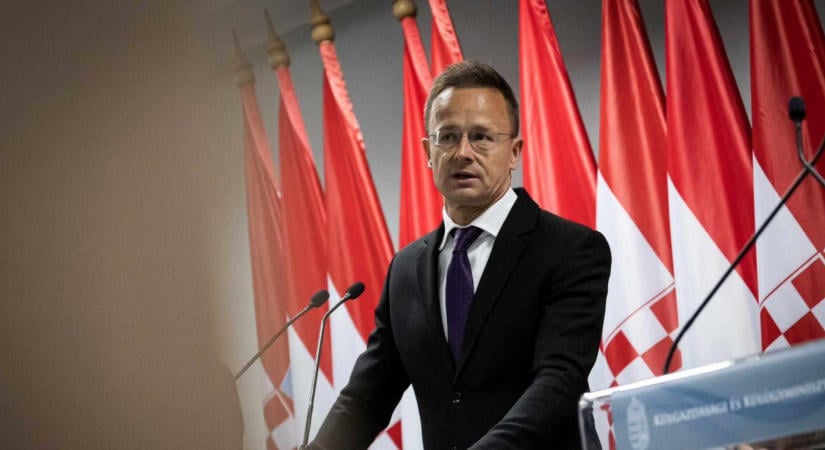 Lezárták a nyomozást a Szijjártó Péter minisztersége alatt kiadott diplomata-útlevelek ügyében