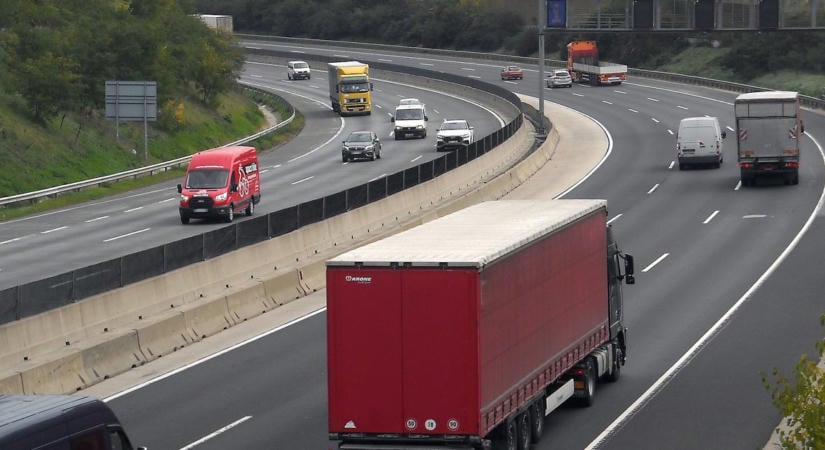 Brutális dugó várható az M0-s és más autópálya több pontján is