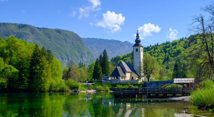 Mindenki a Bledi-tóhoz megy, pedig kicsit arrébb ott van Szlovénia vadabb csodája