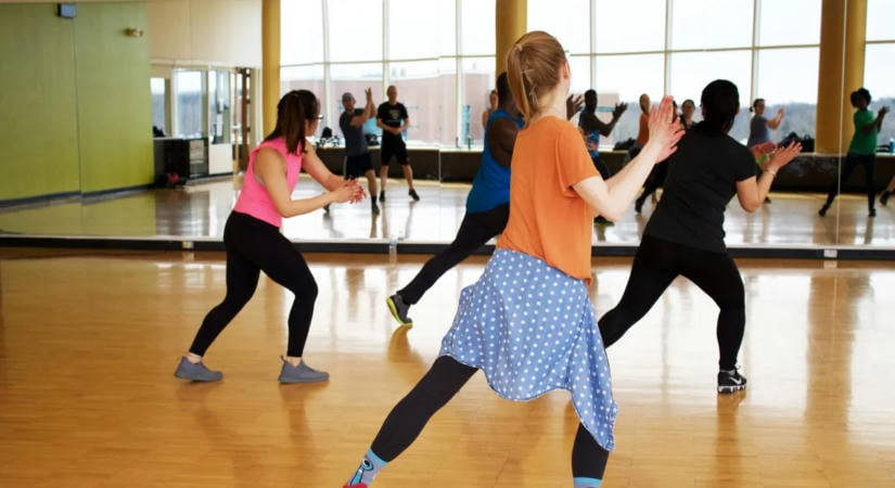 Mi az a disco dance aerobik, és miért egyre népszerűbb?