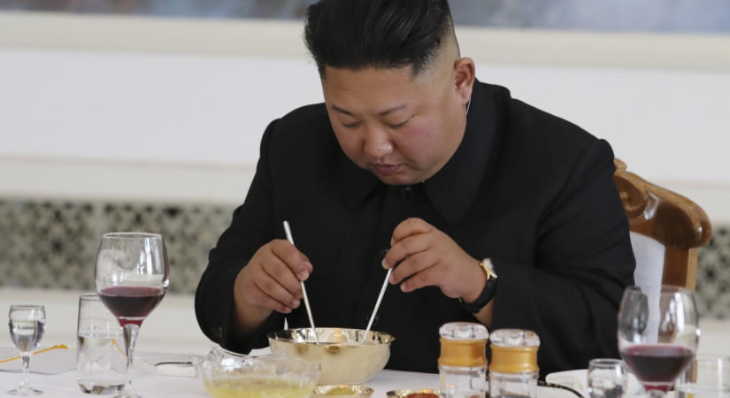 Elképesztő, mit reggelizik egy nap Kim Dzsongun: ezek a diktátor kedvenc fogásai