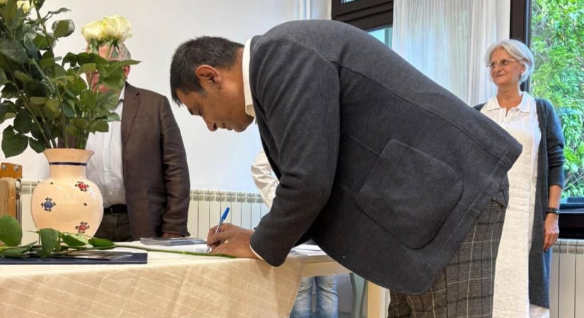 Újabb pedagógusi képesítést szerzett Orsós János a Dr. Ámbédkar Iskola egyik alapítója