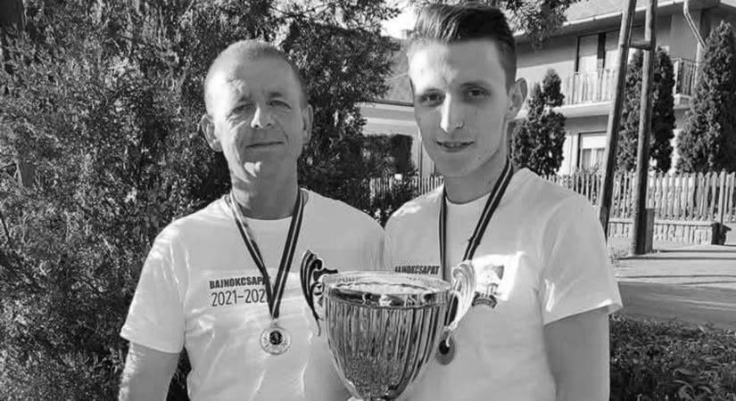 A Váraszói SE labdarúgója futballista édesapját gyászolja