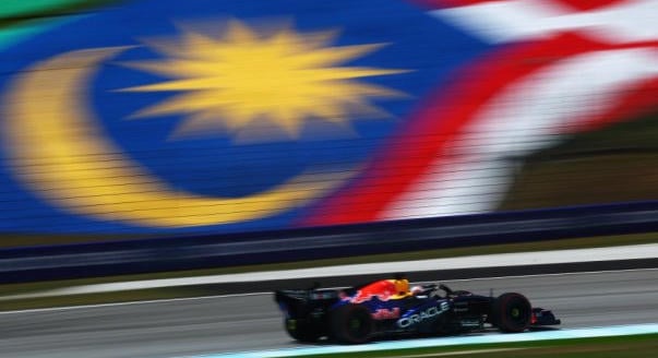 ÉLŐ: Az F1-es Bahreini Nagydíj második szabadedzése