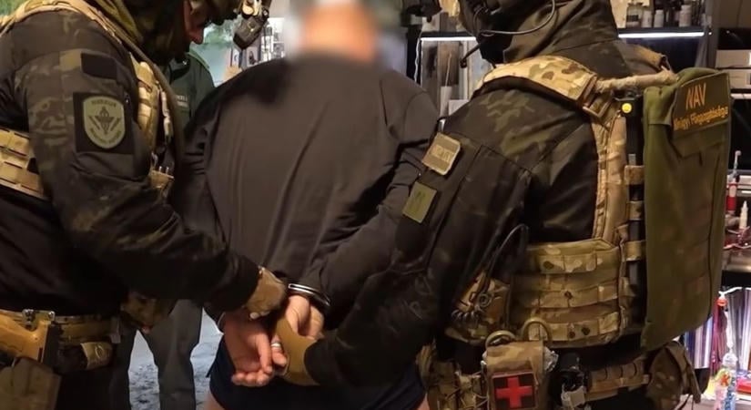 Milliárdos hasznot akartak eltitkolni a lélegeztetőgépek után, győri cég is érintett – videón az elfogás