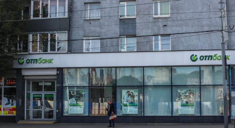 Kivonulhat az orosz piacról az OTP Bank, az év végéig hozhatják meg a döntést