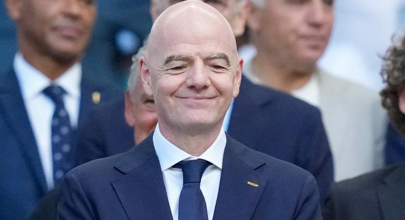 Kiderült, mennyit keres a FIFA elnöke, aki elképesztő bónuszt is kap