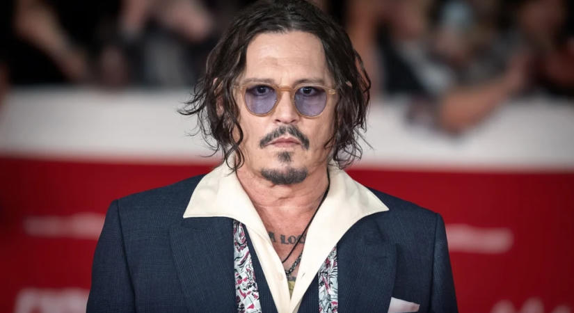 Már tárgyalnak Johnny Deppel az új kalózfilm kapcsán