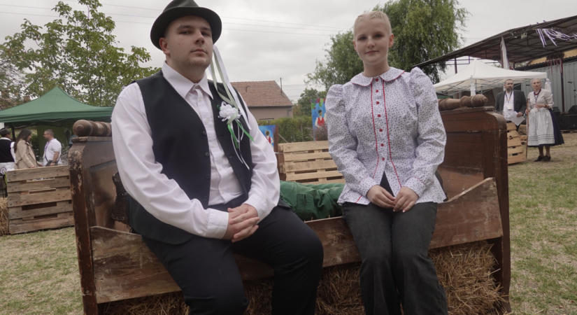 Lakodalom lett a szüreti napból Bakonszegen