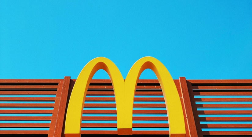 Donald Trump bevásárolta magát a McDonald’sba