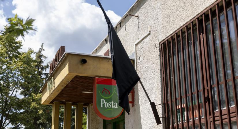 Nem akarnak belehalni a munkába a postások – Megszólaltak a kézbesítők, miután elhunyt két munkatársuk