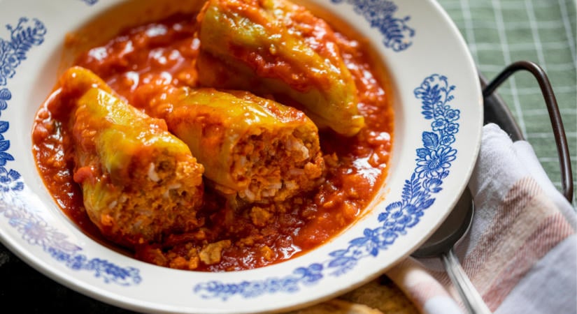 Megszereztük a legízesebb magyaros töltött paprika receptjét: egészen más kerül bele, mint gondolnád