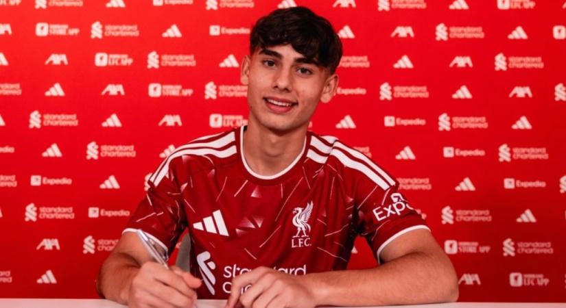 17 éves magyar labdarúgó kötött profi szerződést Liverpoolban