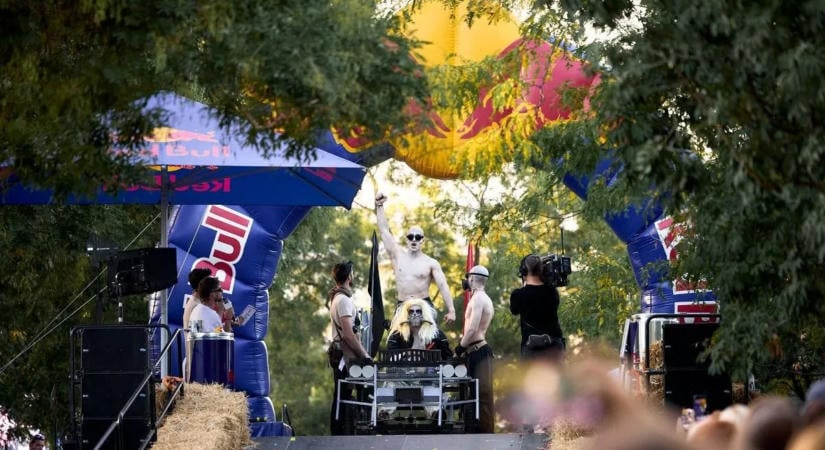 A Mad Max-sztori mindent vitt a Red Bull Ládaderbin!
