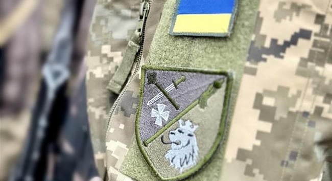 Ismeretlen elkövető öt katonával végzett egy lakóházban a Harkivi járásban, orosz szál sem kizárható
