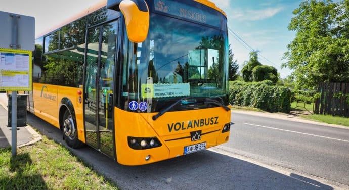Emeletes távolsági buszokat vesz a Volán