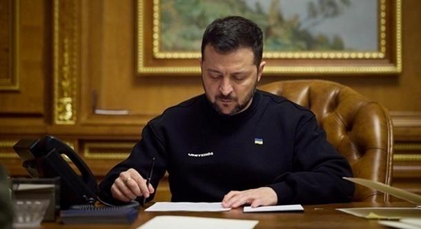 Zelenszkij leváltotta a kijevi és a mikolajivi megyei katonai közigazgatás vezetőit