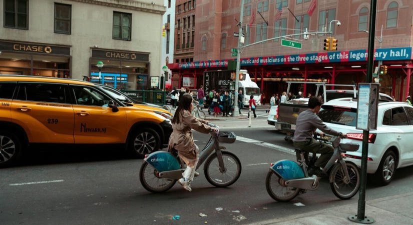 Kötelezővé tehetik az elektromos kerékpárok rendszámozását New Yorkban