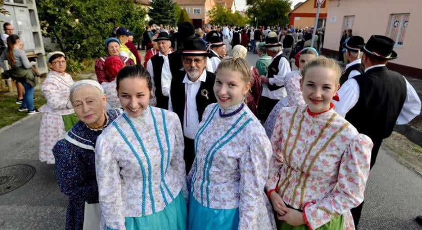 Három napig tart a tápéi búcsú, az autósoknak útlezárásra is kell készülniük