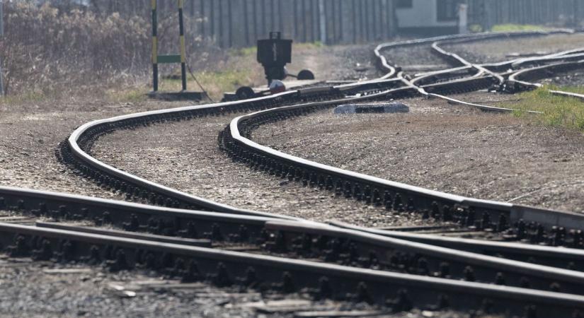 Káosz a MÁV-nál, újabb fennakadás a balatoni vonalon