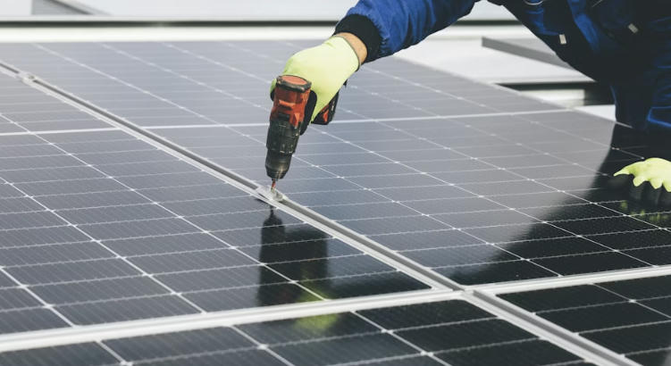 Napelem kezdőtőke nélkül? A napenergia-kötvény lehet az új megoldás