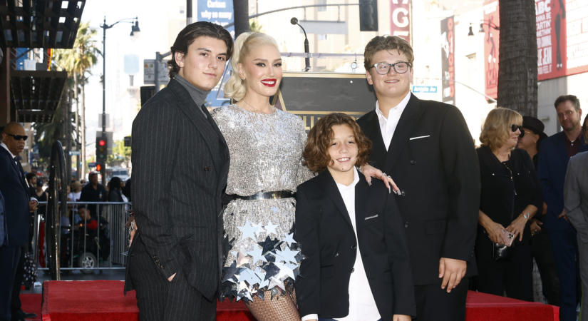 Gwen Stefani 18 éves nagyfia mellett ragyog – mintha testvérek lennének