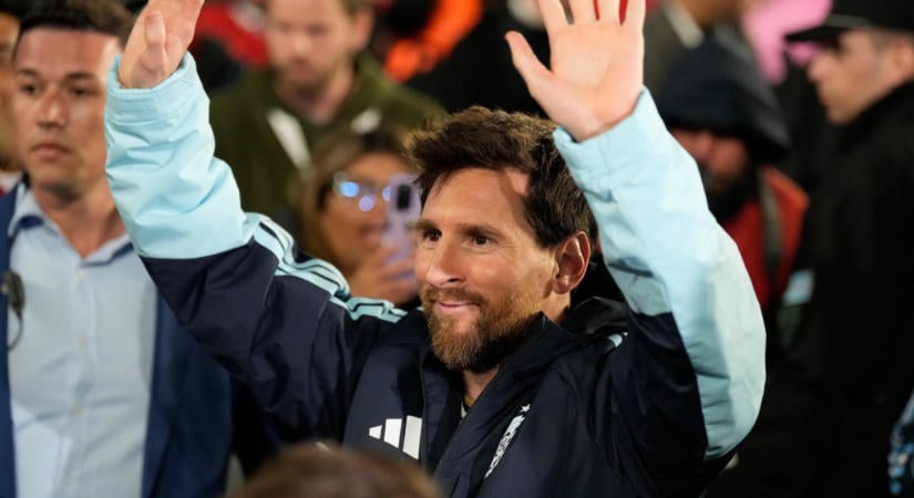 A kifütyüléstől az istenítésig - Messi búcsúja Argentínától