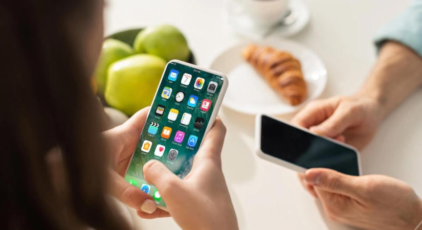 Elképesztő: a magyarok fizetik a legtöbbet a mobilozásért az EU-ban
