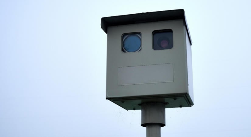 Új traffipaxok figyelnek majd a gyorshajtókra Fejér megyében